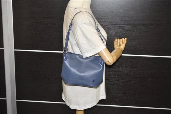 Authentic Louis Vuitton Epi Mandara PM Shoulder Bag Purse Blue M5893G LV 1377E