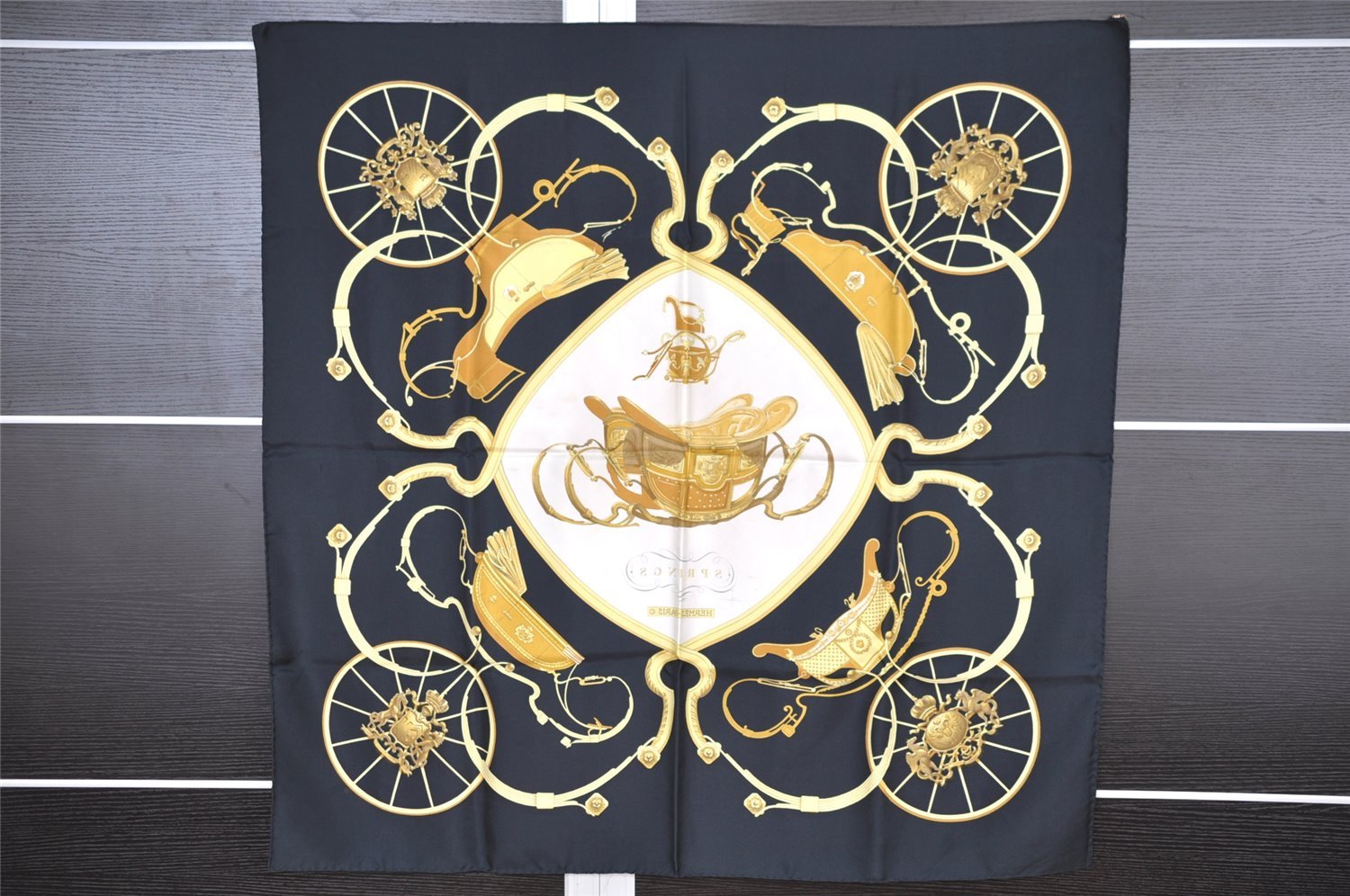 Authentic HERMES Carre 90 Scarf 