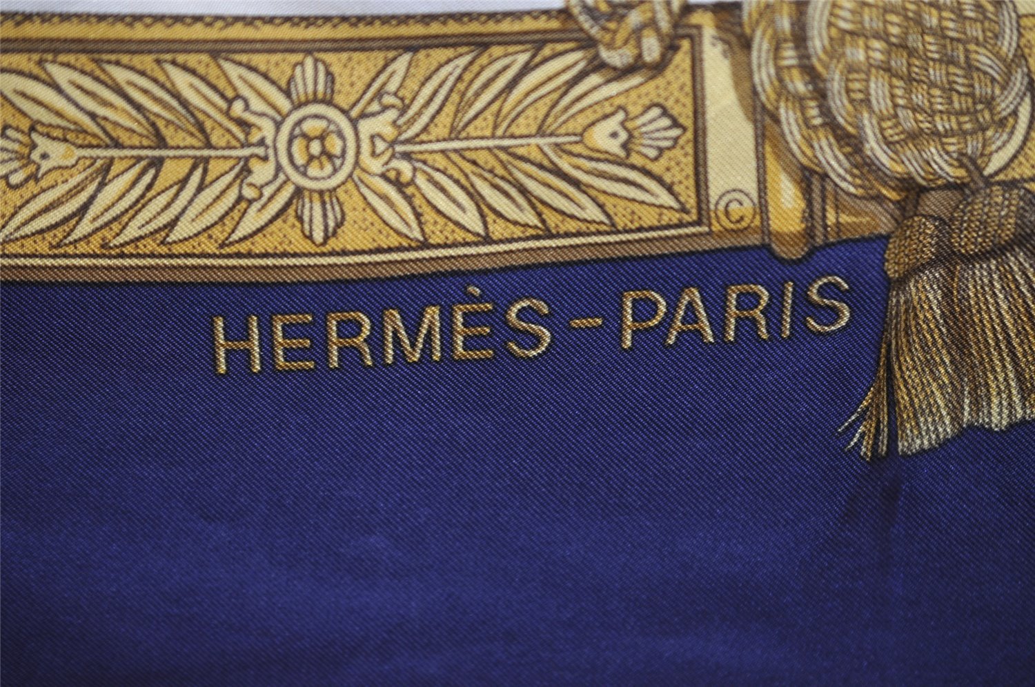 Authentic HERMES Carre 90 Scarf 