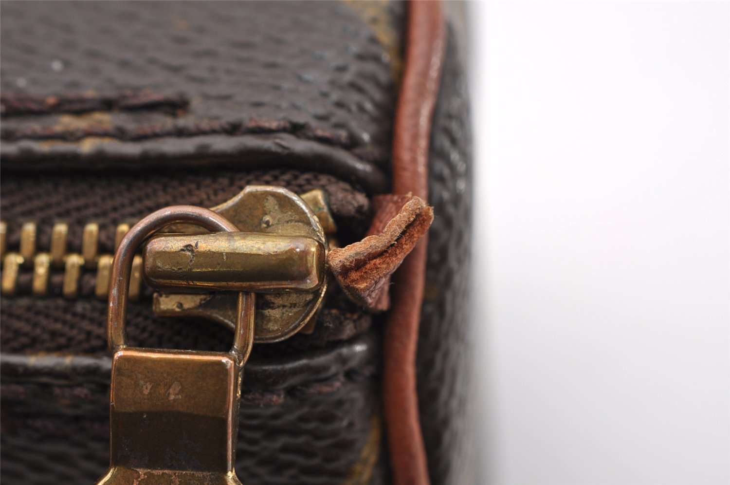 Authentic Louis Vuitton Monogram Papillon Pouch Old Model LV 1383I