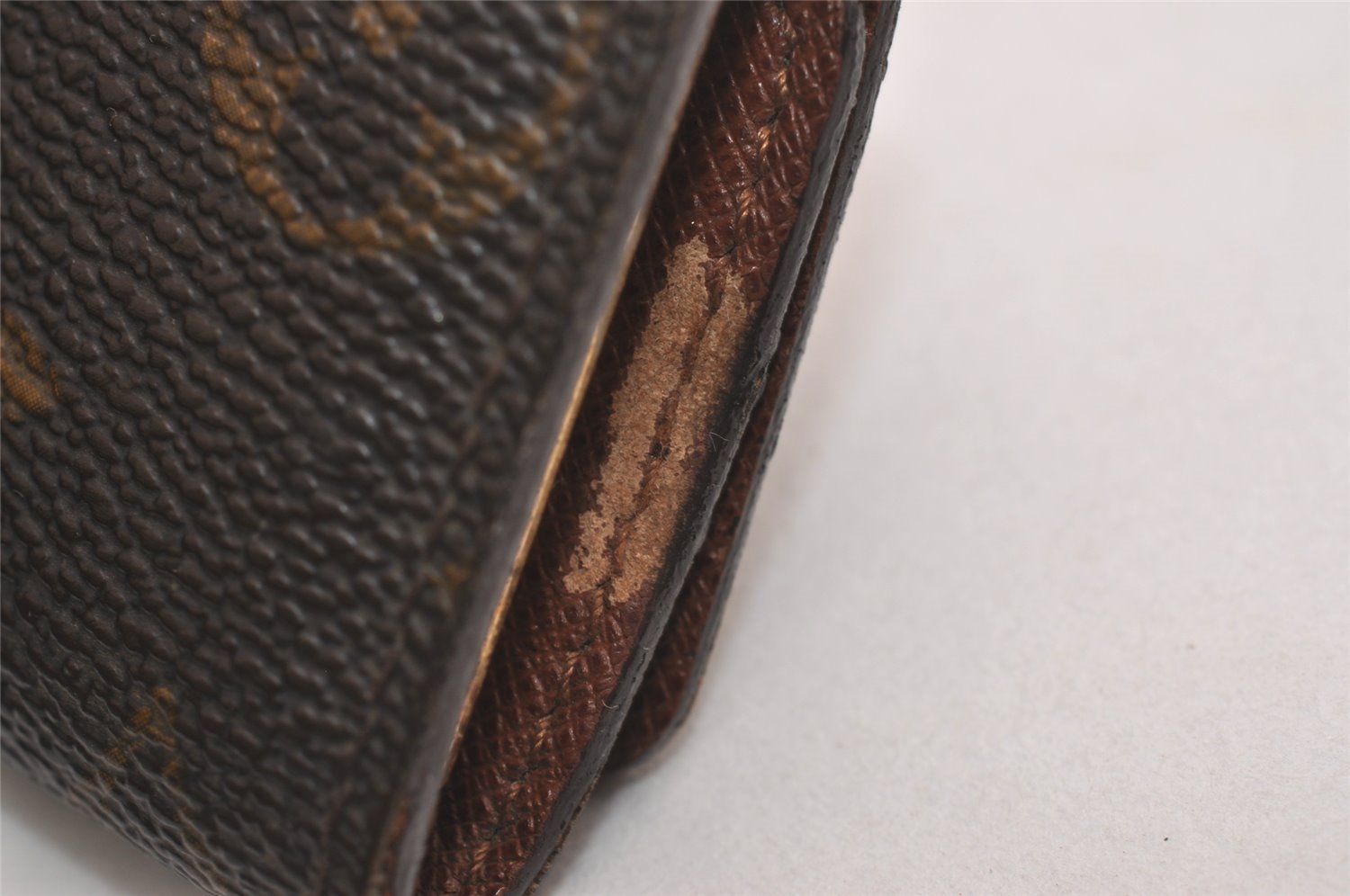 Authentic Louis Vuitton Monogram Multicles 4 Four Hooks Key Case M62631 LV 1390I