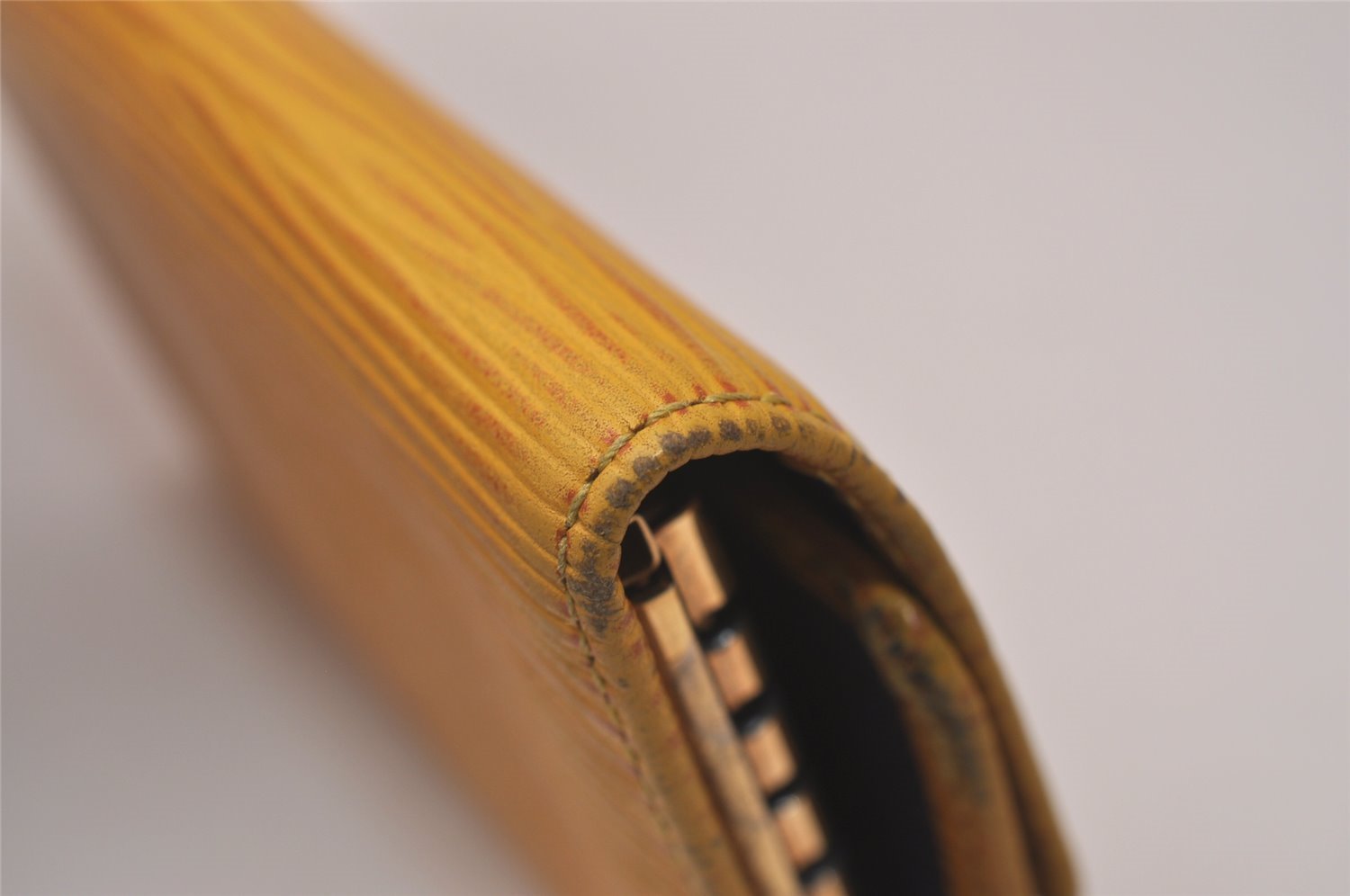 Authentic Louis Vuitton Epi Multicles 6 Key Case Yellow M63819 LV 1391I