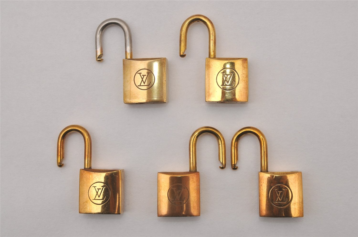 Authentic Louis Vuitton Padlock 10Set Old Model LV 1401I