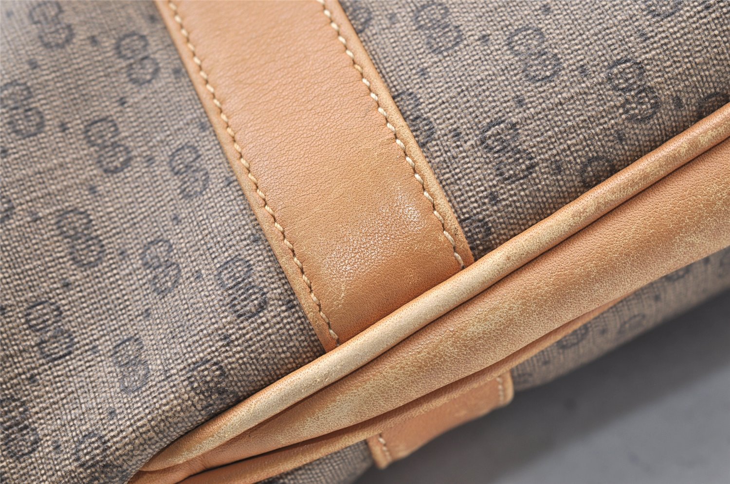 Authentic GUCCI Vintage Micro GG PVC Leather Shoulder Bag Brown 1405I