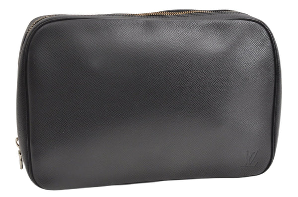 Auth Louis Vuitton Taiga Trousse Toilette GM Clutch Bag Black M30212 LV 1411G