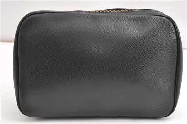 Auth Louis Vuitton Taiga Trousse Toilette GM Clutch Bag Black M30212 LV 1411G