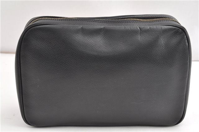 Auth Louis Vuitton Taiga Trousse Toilette GM Clutch Bag Black M30212 LV 1411G