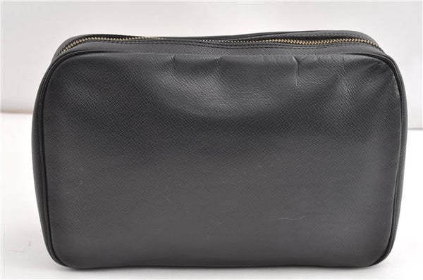 Auth Louis Vuitton Taiga Trousse Toilette GM Clutch Bag Black M30212 LV 1411G