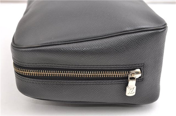 Auth Louis Vuitton Taiga Trousse Toilette GM Clutch Bag Black M30212 LV 1411G