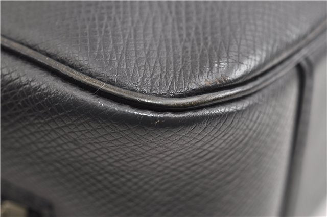 Auth Louis Vuitton Taiga Trousse Toilette GM Clutch Bag Black M30212 LV 1411G