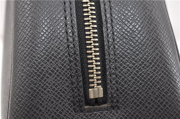Auth Louis Vuitton Taiga Trousse Toilette GM Clutch Bag Black M30212 LV 1411G