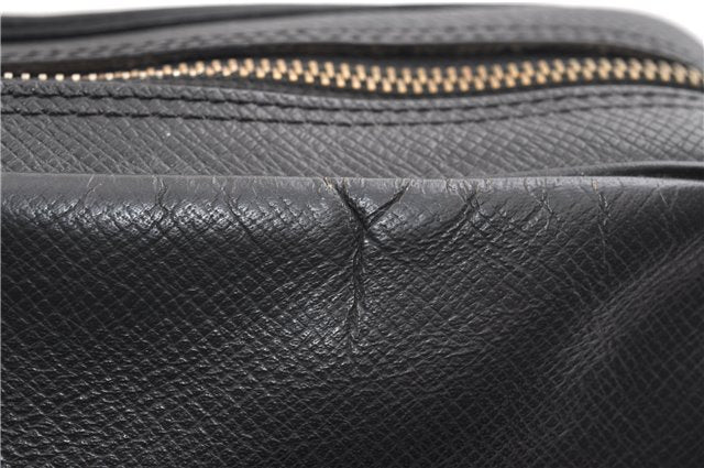 Auth Louis Vuitton Taiga Trousse Toilette GM Clutch Bag Black M30212 LV 1411G