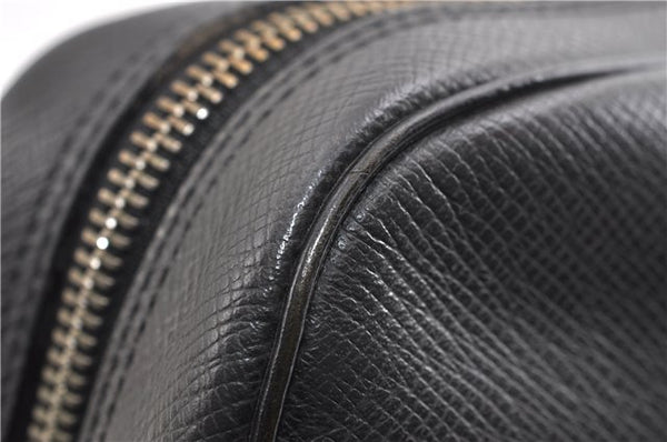 Auth Louis Vuitton Taiga Trousse Toilette GM Clutch Bag Black M30212 LV 1411G