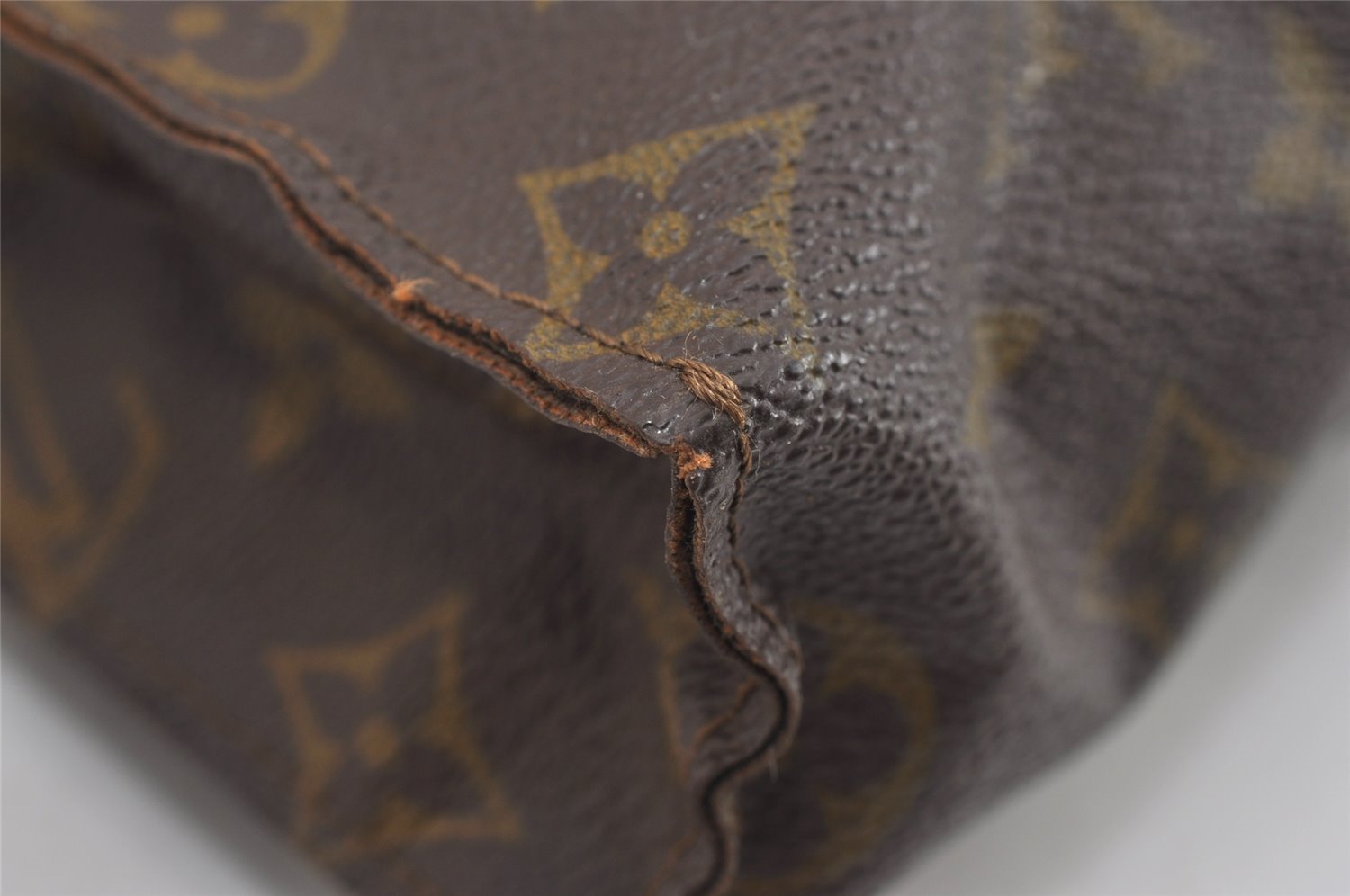 Auth Louis Vuitton Monogram Poche Toilette 26 Cosmetics Pouch Old Model LV 1420I