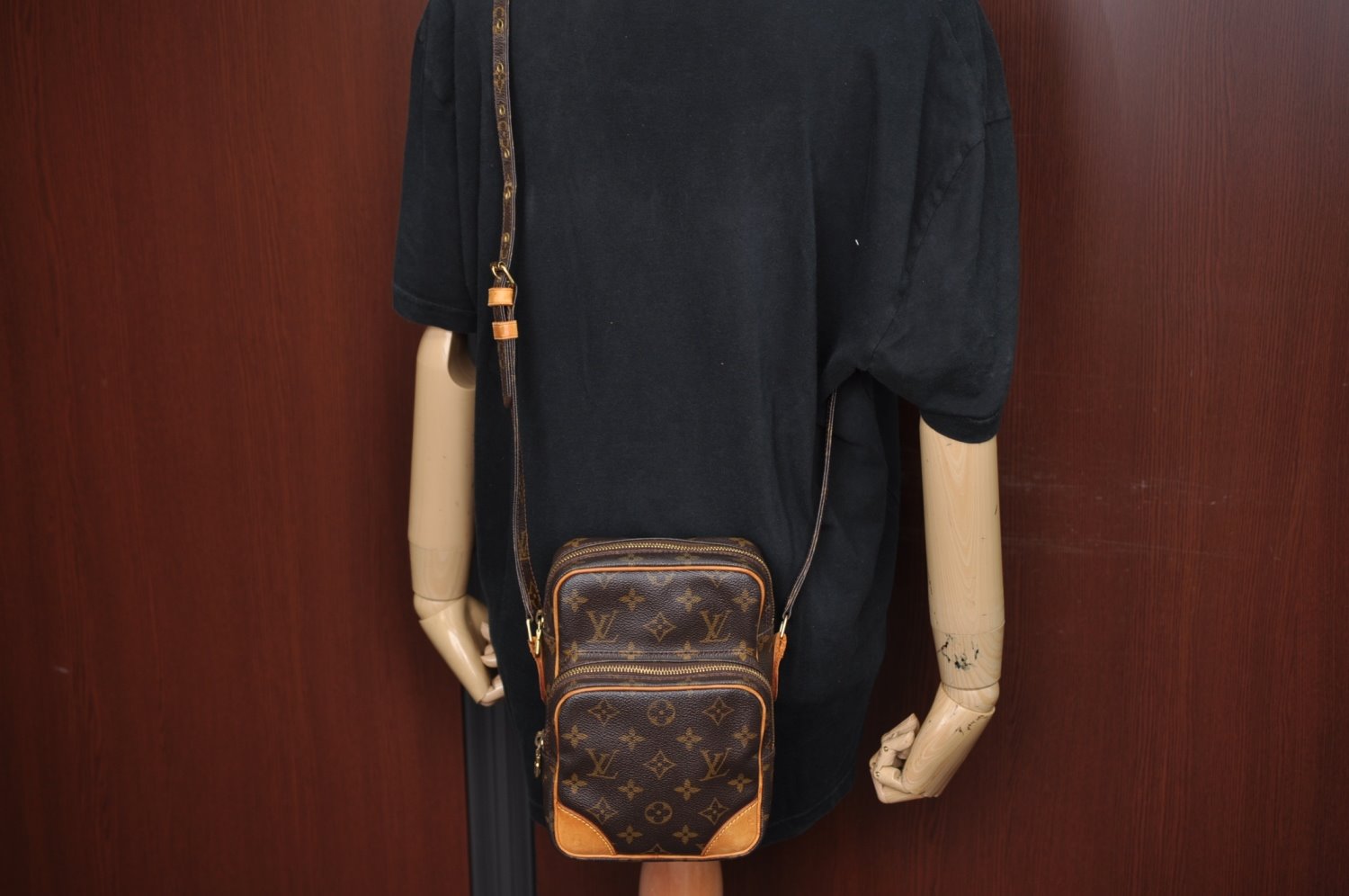 Authentic Louis Vuitton Monogram Amazone Shoulder Cross Body Bag M45236 LV 1422F