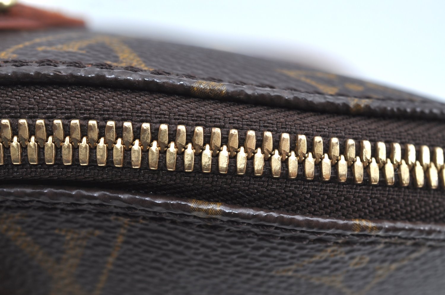 Authentic Louis Vuitton Monogram Alma Hand Bag Purse M51130 LV 1423F