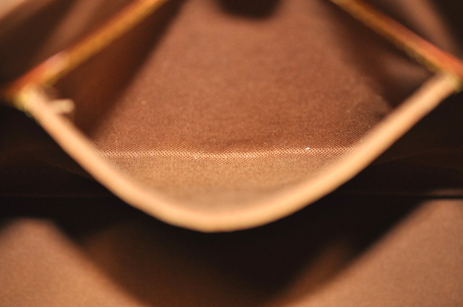 Authentic Louis Vuitton Monogram Alma Hand Bag Purse M51130 LV 1423F