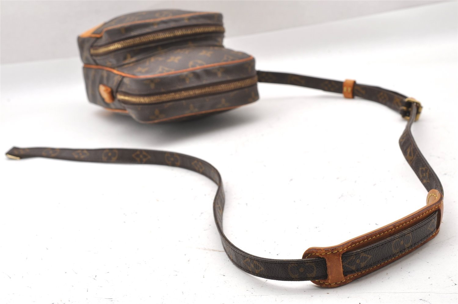 Authentic Louis Vuitton Monogram Amazone Shoulder Cross Bag M45236 Junk 1426I