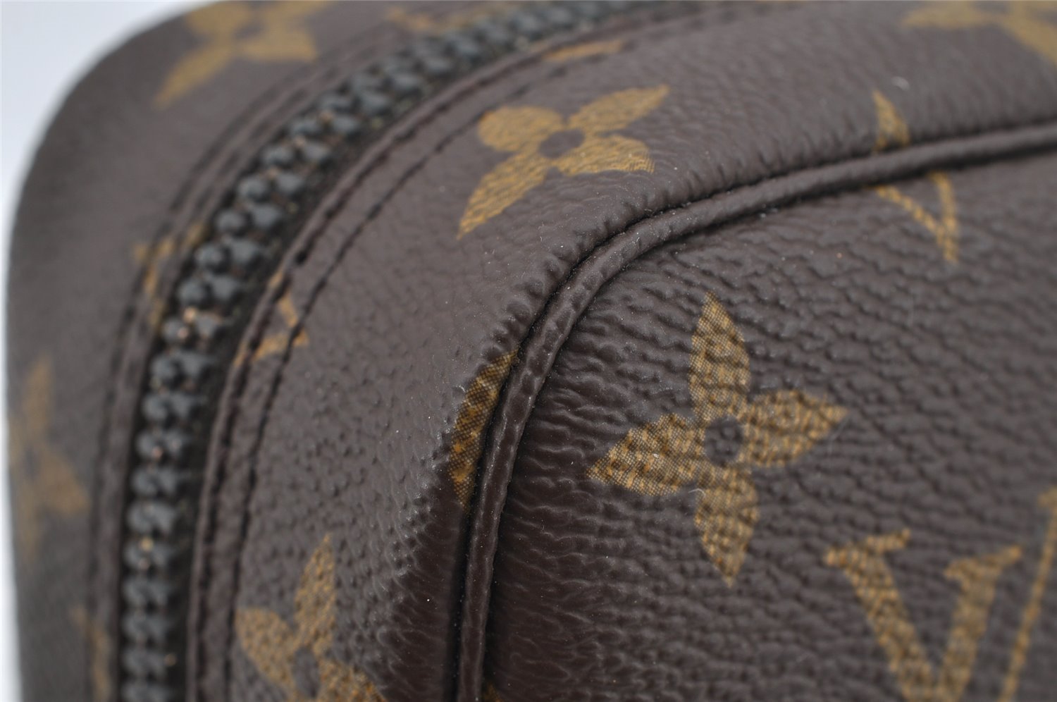 Auth Louis Vuitton Monogram Trousse Toilette 23 Clutch Hand Bag M47524 LV 1440I