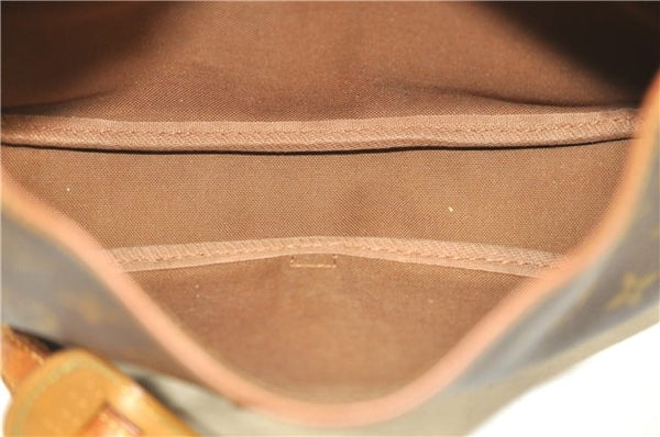 Auth Louis Vuitton Monogram Saumur 30 Shoulder Cross Body Bag M42256 LV 1441D
