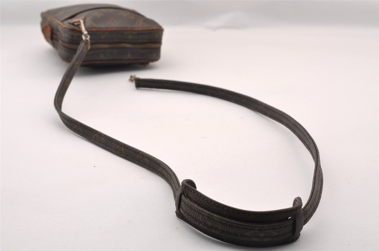 Authentic Louis Vuitton Monogram Danube Shoulder Cross Bag Old Model Junk 1452I