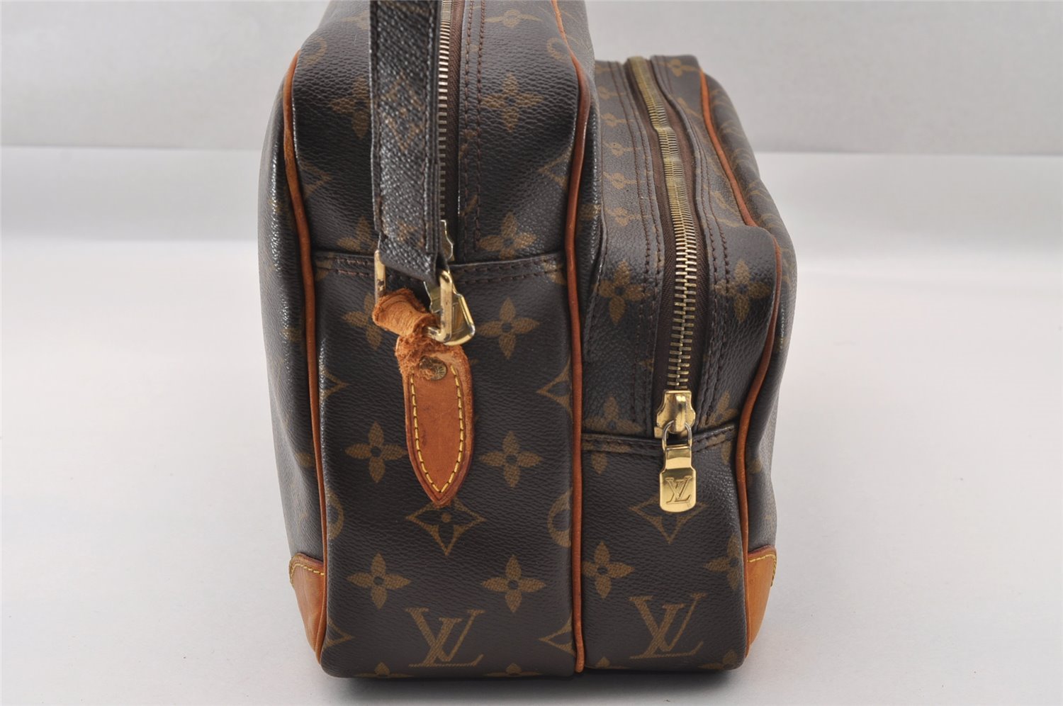 Authentic Louis Vuitton Monogram Nile Shoulder Cross Body Bag M45244 Junk 1457I