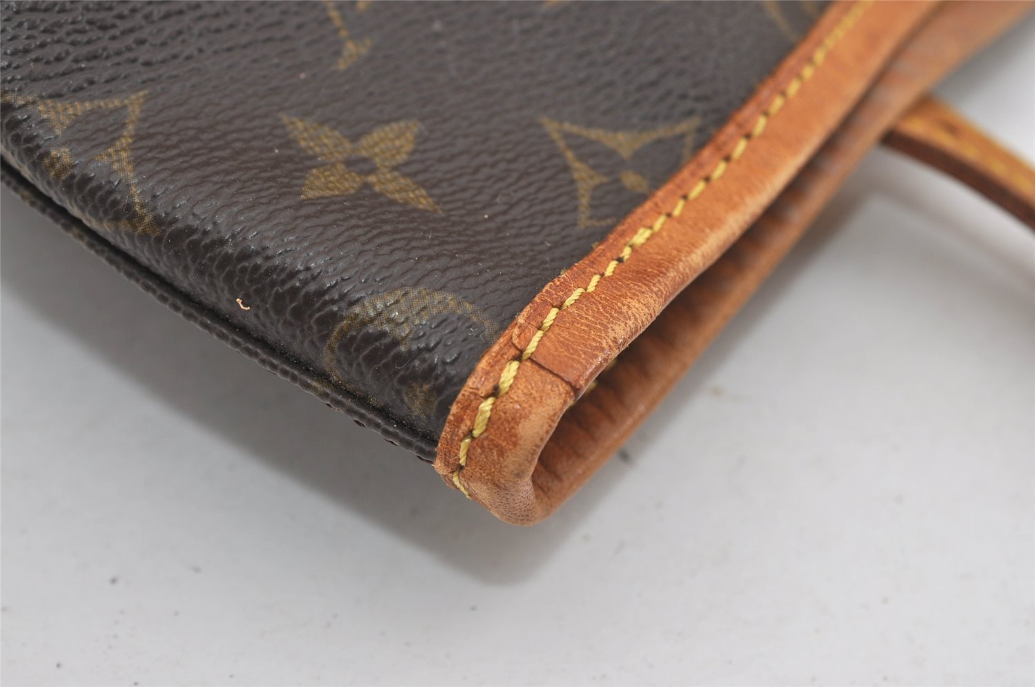 Authentic Louis Vuitton Monogram Bucket GM Shoulder Tote Bag M42236 Junk 1458I