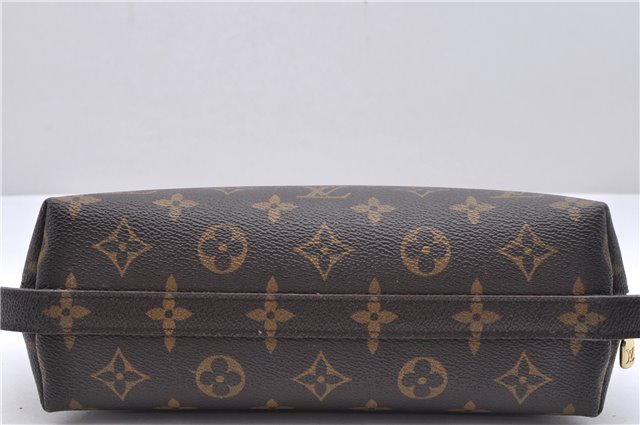 Auth Louis Vuitton Monogram Trousse Demi Ronde 23 Cosmetic Pouch M47520 LV 1462D