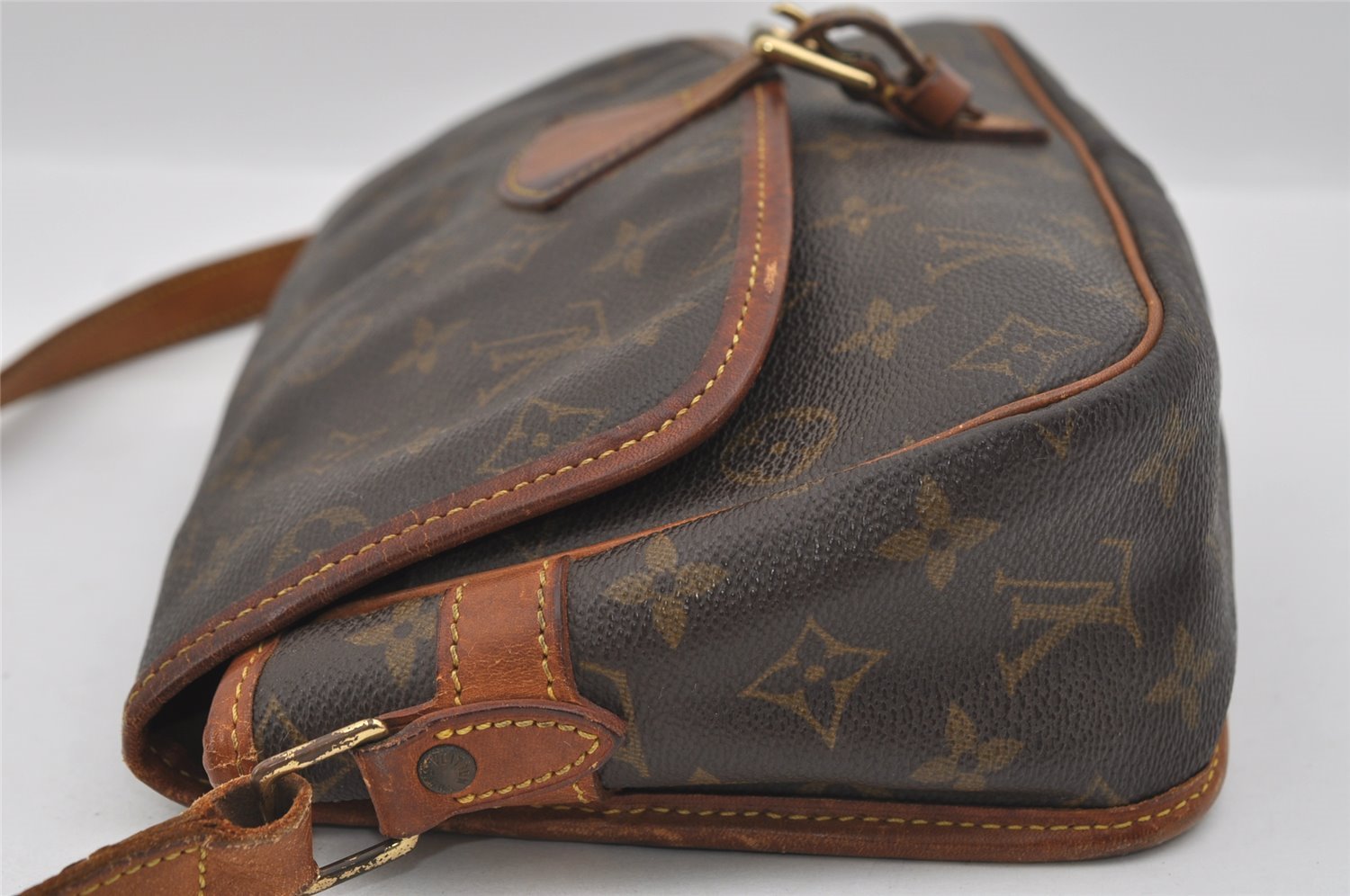 Authentic Louis Vuitton Monogram Sologne Shoulder Cross Body Bag M42250 LV 1464I