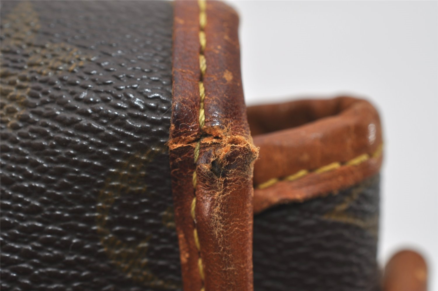 Authentic Louis Vuitton Monogram Sologne Shoulder Cross Body Bag M42250 LV 1464I