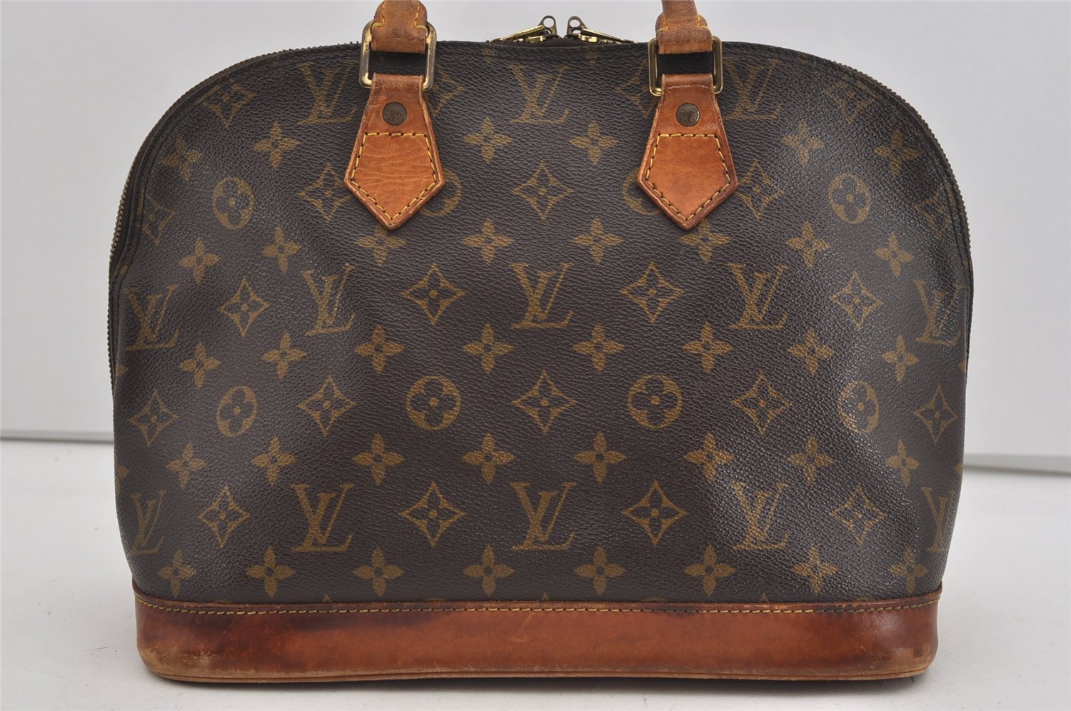 Authentic Louis Vuitton Monogram Alma Hand Bag Purse M51130 LV 1465I