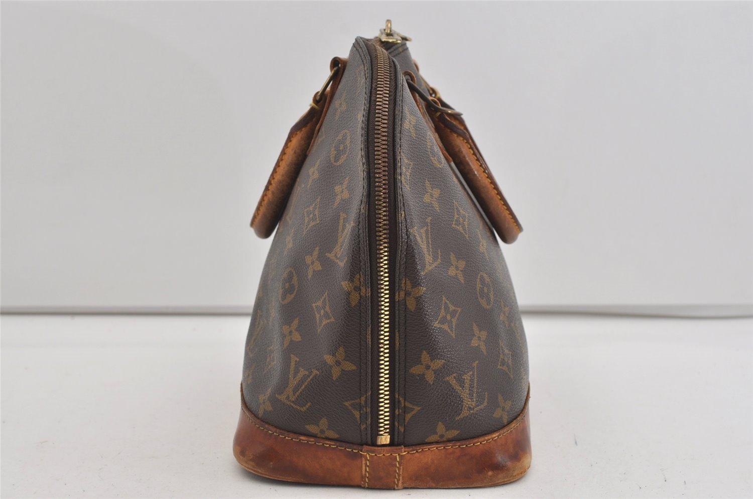 Authentic Louis Vuitton Monogram Alma Hand Bag Purse M51130 LV 1465I