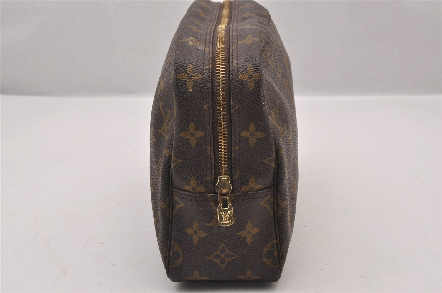 Auth Louis Vuitton Monogram Trousse Toilette 28 Clutch Hand Bag M47522 LV 1466I