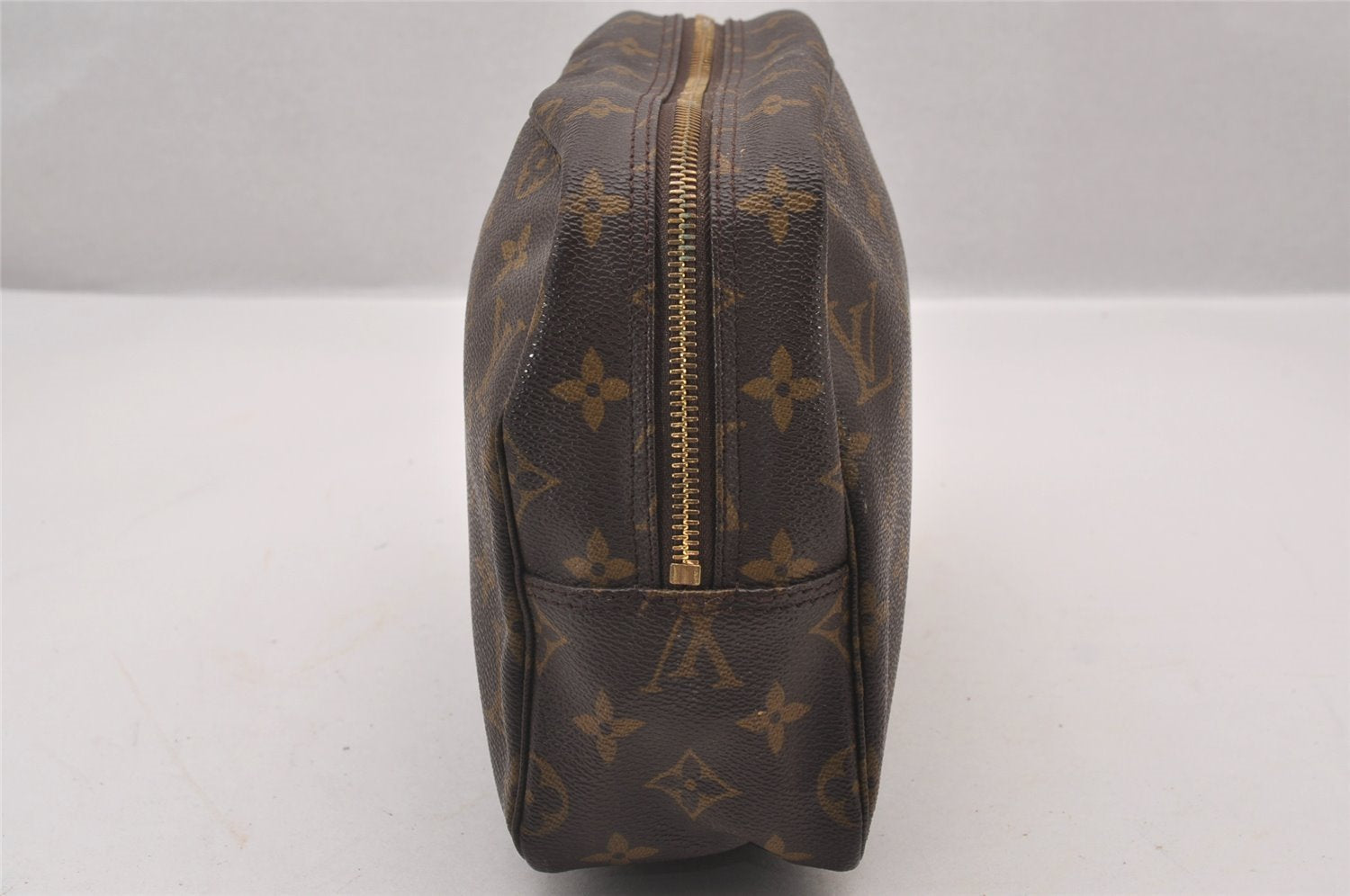 Auth Louis Vuitton Monogram Trousse Toilette 28 Clutch Hand Bag M47522 LV 1466I