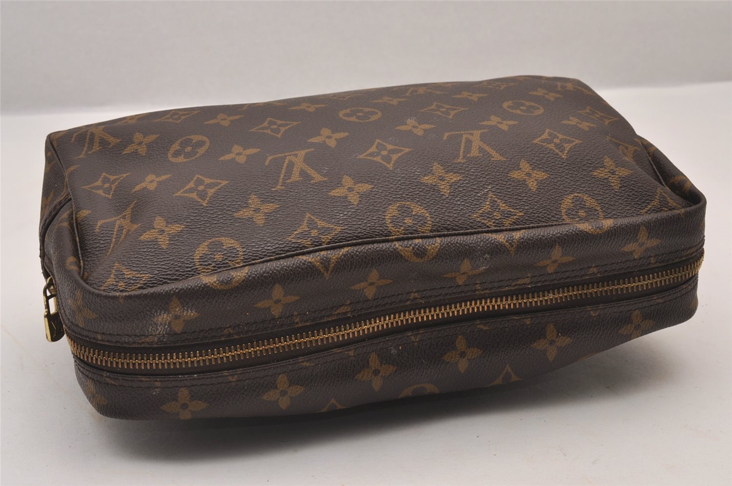 Auth Louis Vuitton Monogram Trousse Toilette 28 Clutch Hand Bag M47522 LV 1466I