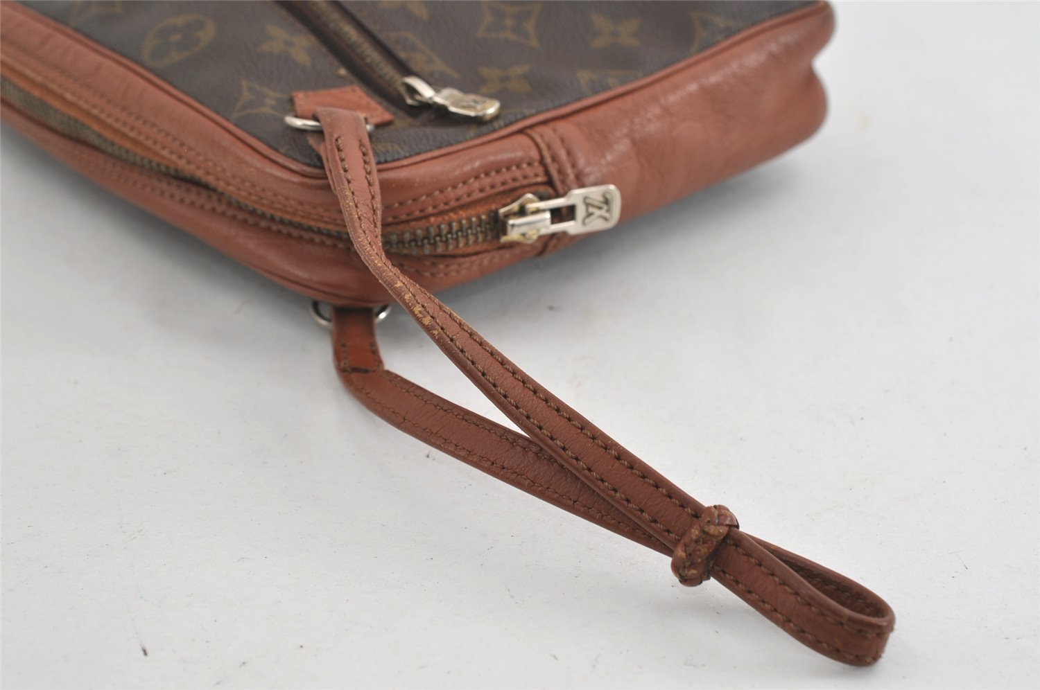 Authentic Louis Vuitton Monogram Pochette Sport Clutch Hand Bag Old Model 1470I