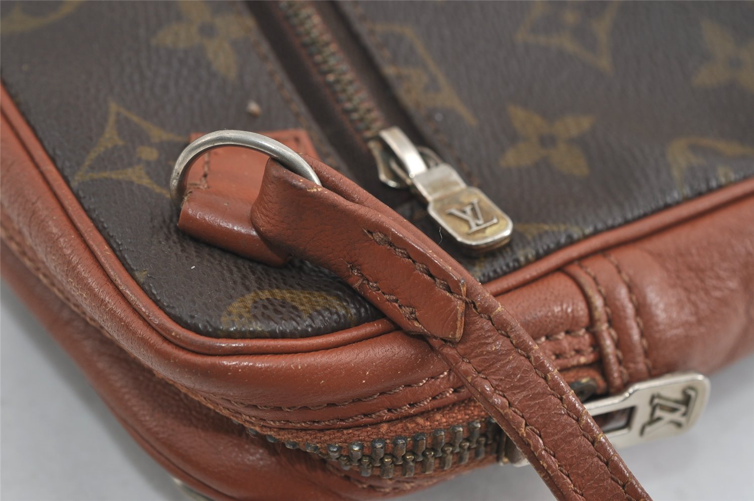 Authentic Louis Vuitton Monogram Pochette Sport Clutch Hand Bag Old Model 1470I