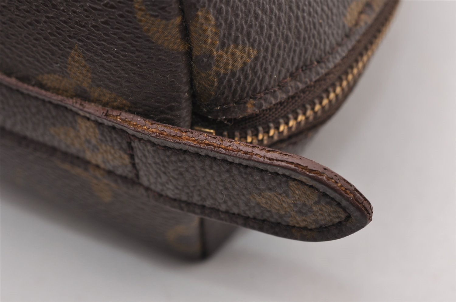 Auth Louis Vuitton Monogram Trousse Demi Ronde 23 Cosmetic Pouch M47520 LV 1472I