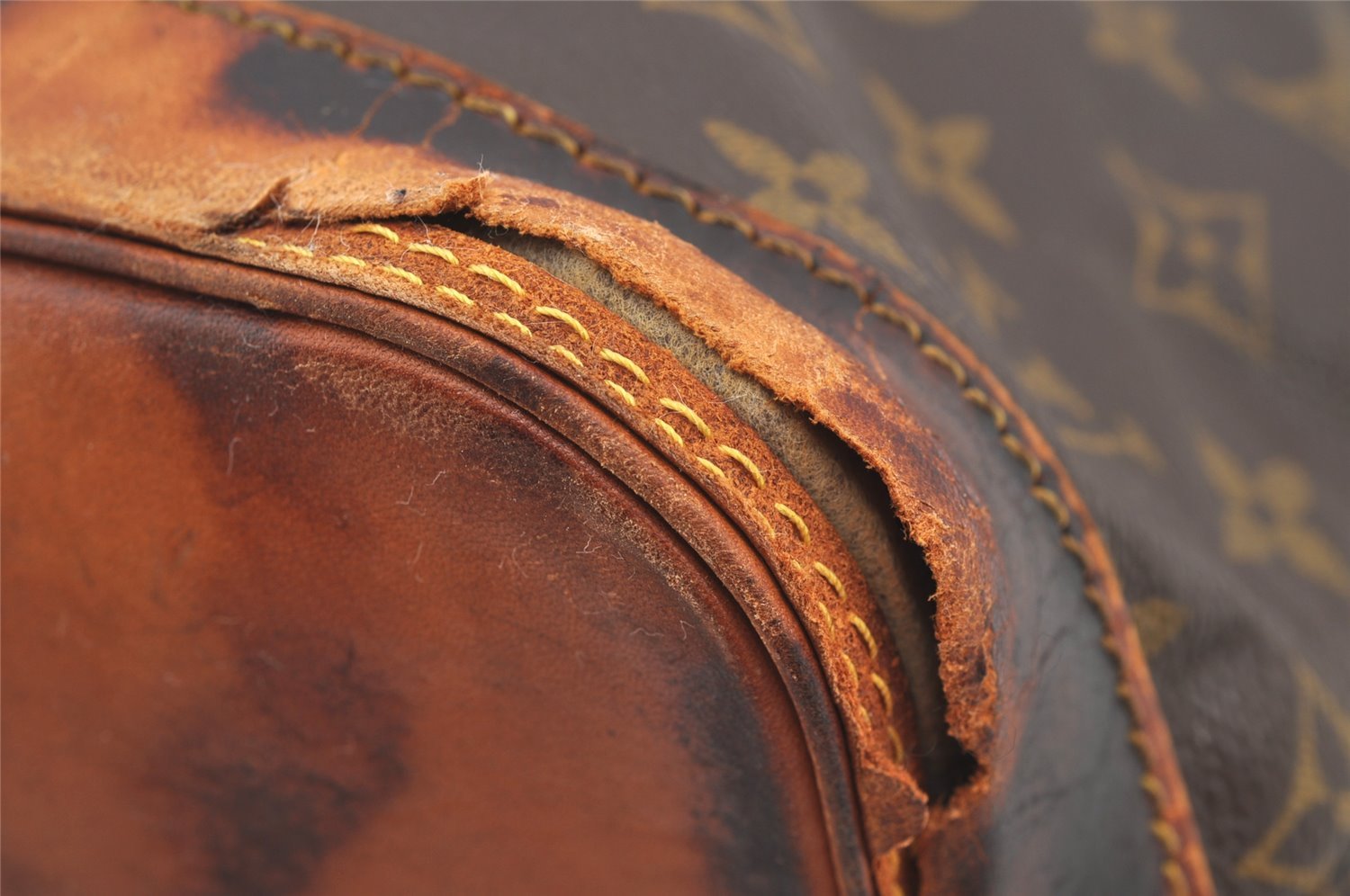 Authentic Louis Vuitton Monogram Alma Hand Bag Purse M51130 LV 1474I