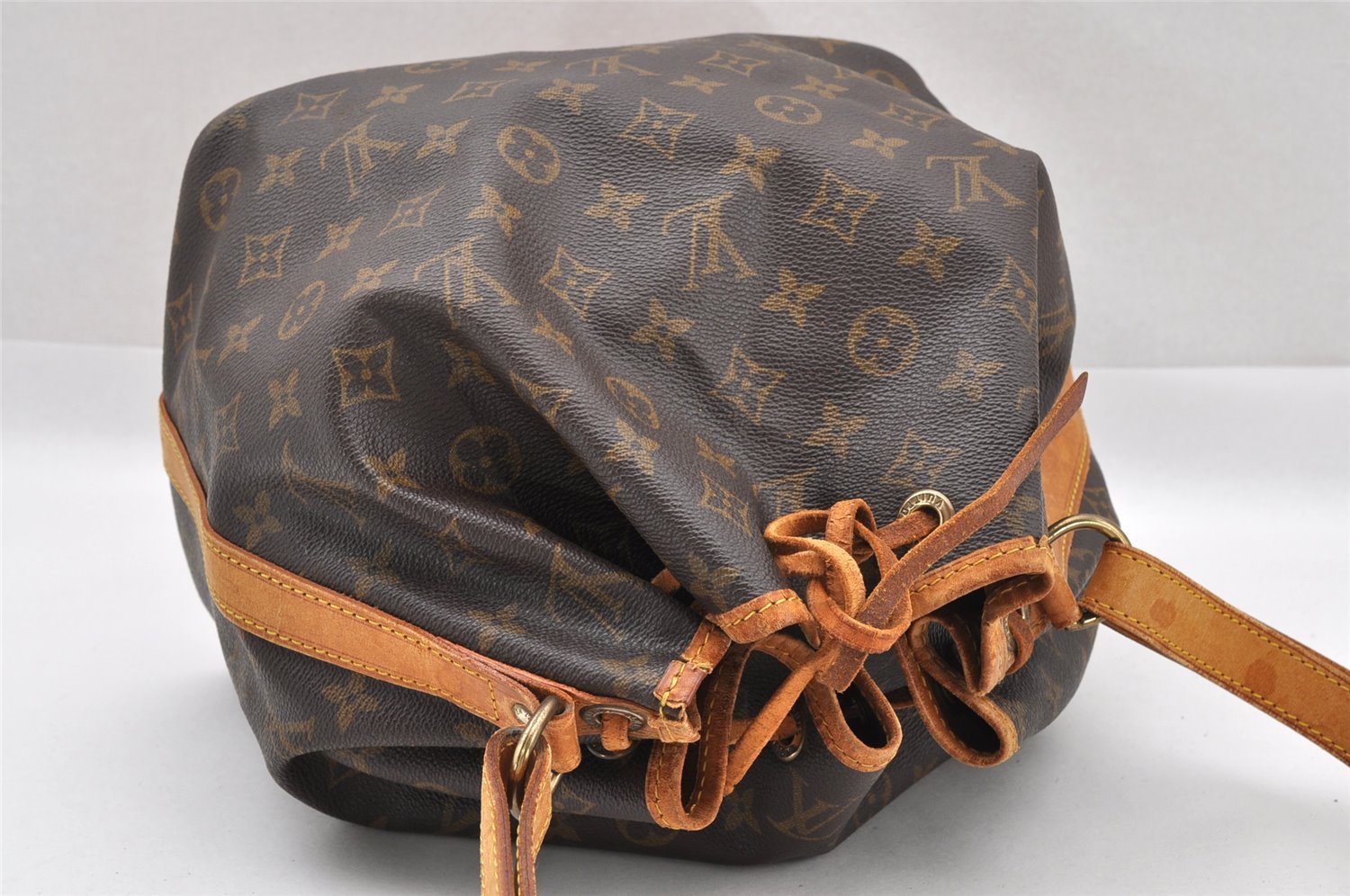 Authentic Louis Vuitton Monogram Petit Noe M42226 Shoulder Drawstring Bag 1481I