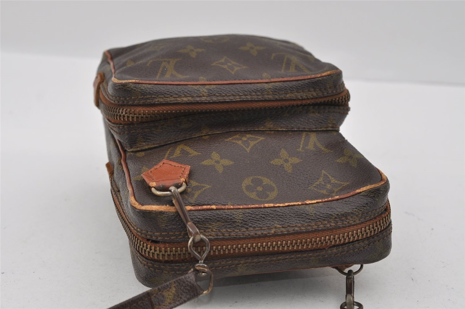 Authentic Louis Vuitton Monogram Amazone Shoulder Cross Body Bag Old Model 1488I