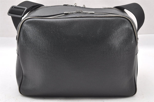 Auth Louis Vuitton Taiga Reporter PM Shoulder Cross Bag Black M30152 LV 1494I
