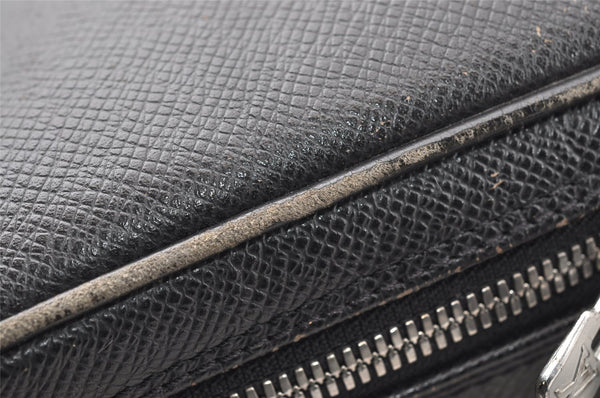 Auth Louis Vuitton Taiga Reporter PM Shoulder Cross Bag Black M30152 LV 1494I