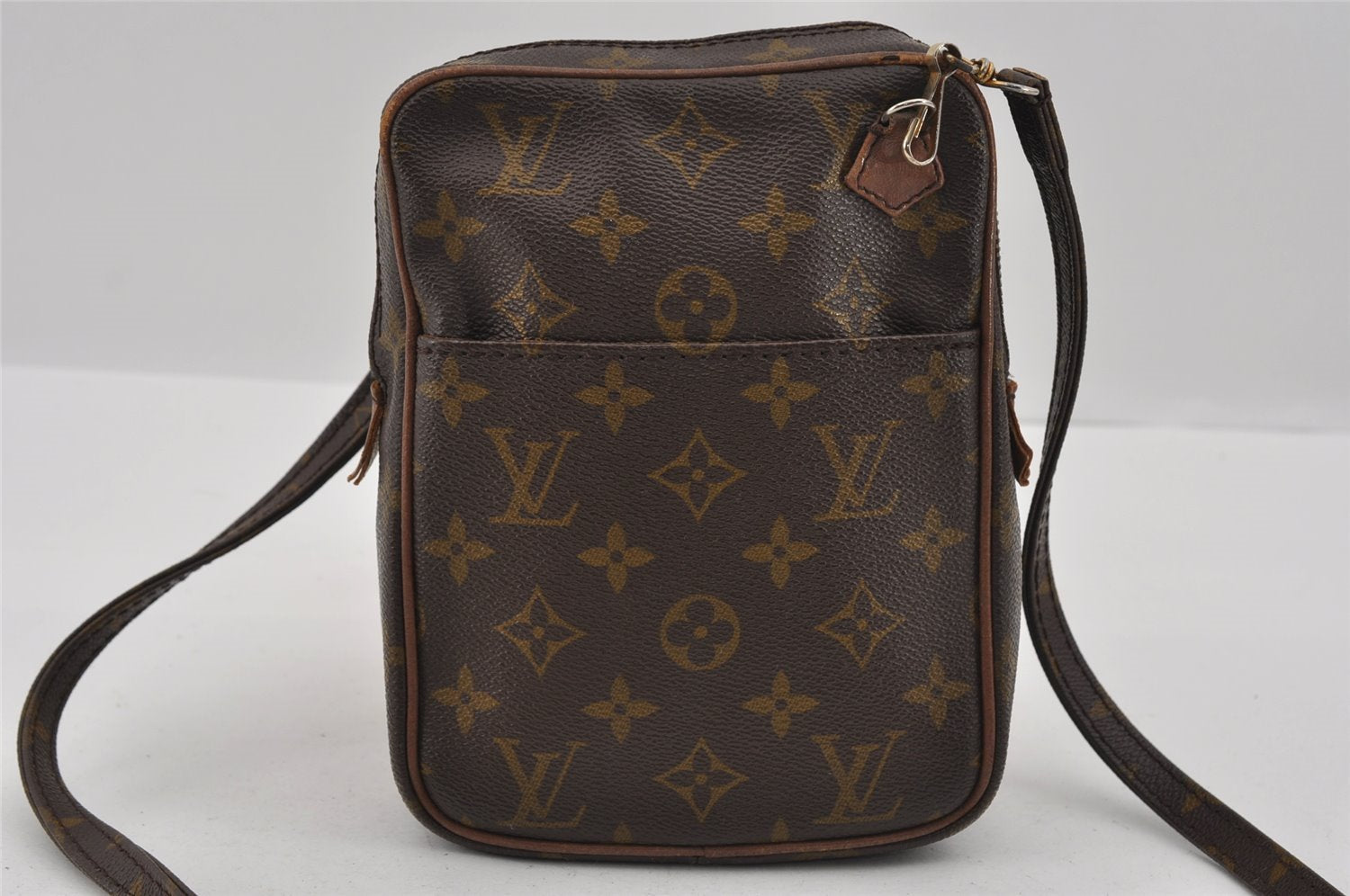 Authentic Louis Vuitton Monogram Danube Shoulder Cross Bag Old Model LV 1500I