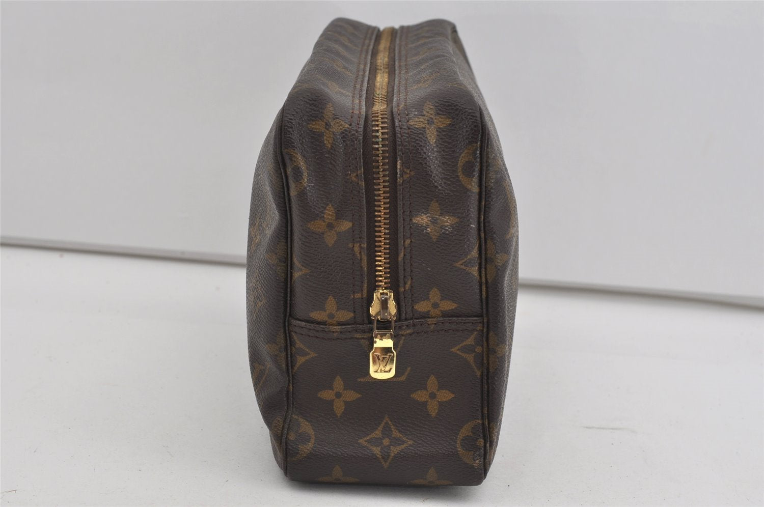 Auth Louis Vuitton Monogram Trousse Toilette 28 Clutch Hand Bag M47522 LV 1501I