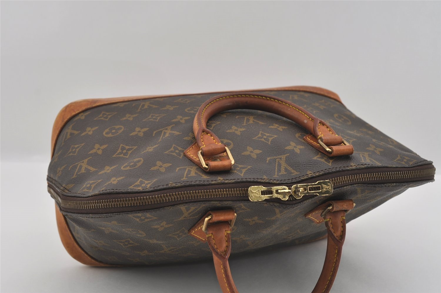 Authentic Louis Vuitton Monogram Alma Hand Bag Purse M51130 LV 1505I