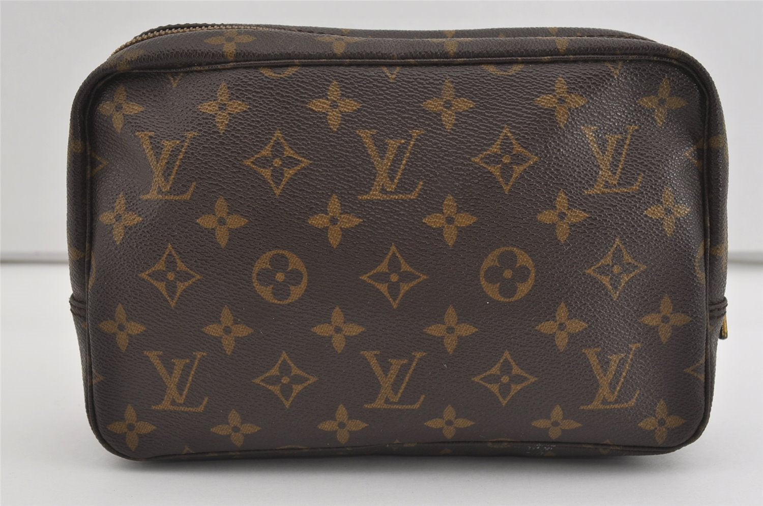 Auth Louis Vuitton Monogram Trousse Toilette 23 Clutch Hand Bag M47524 LV 1512I