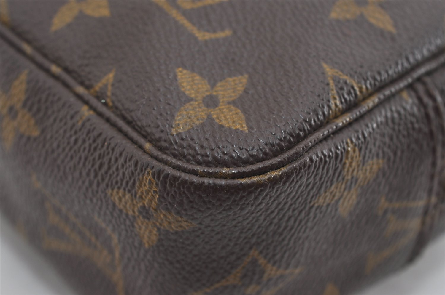 Auth Louis Vuitton Monogram Trousse Toilette 23 Clutch Hand Bag M47524 LV 1512I