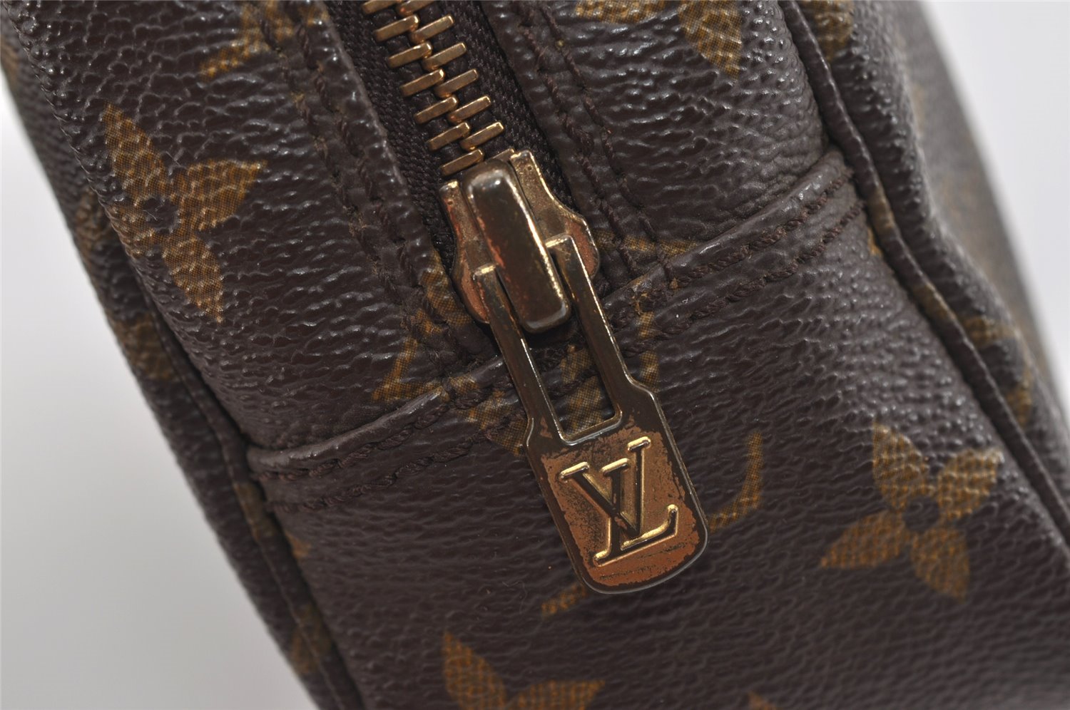 Auth Louis Vuitton Monogram Trousse Toilette 23 Clutch Hand Bag M47524 LV 1512I