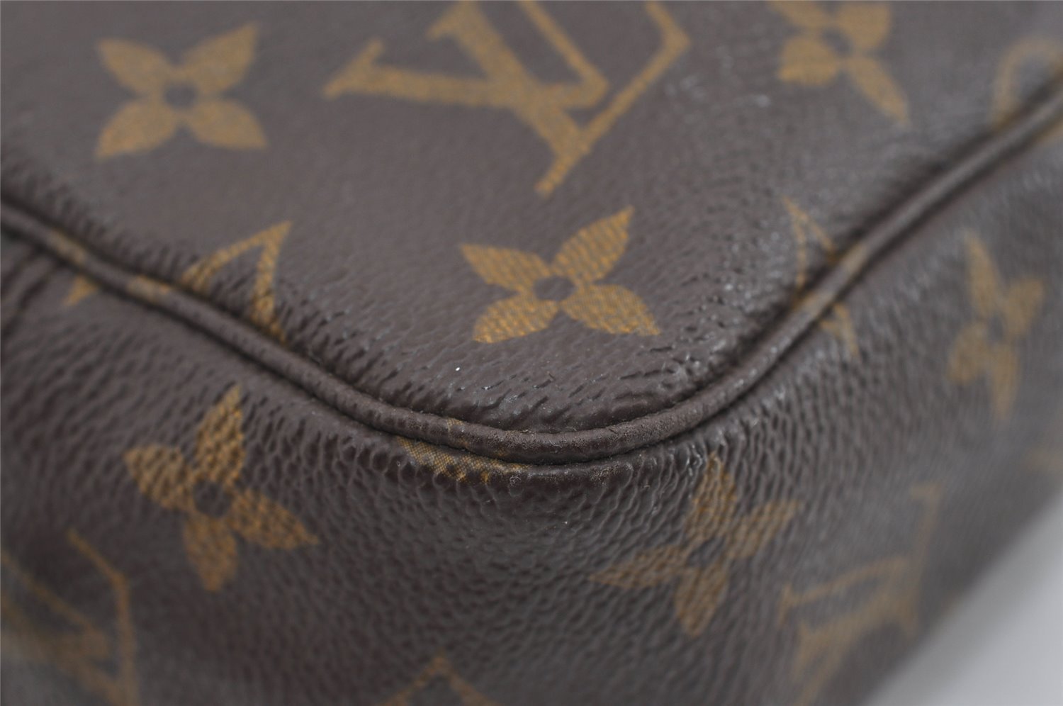 Auth Louis Vuitton Monogram Trousse Toilette 23 Clutch Hand Bag M47524 LV 1512I